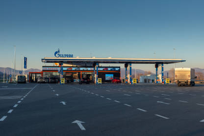 Gazprom Neft benzinska pumpa Gazprom Neft benziska pumpa na autoputu Miloš Veliki u Preljini, Čačak