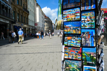 Razglednice iz Münchena, Njemačka. München je glavni grad njemačke pokrajine Bavarske i popularna turistička destinacija.