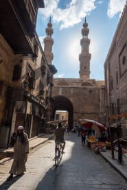 tornjevi Bab Zuvelia u starom dijelu Kaira.