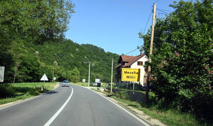 Milići, Bosna i Hercegovina. Tabla na ulazu u mjesto.