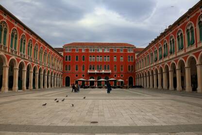 Prokurative, ili službeno Trg Republike, glasoviti je mediteranski trg u središtu grada Splita, zapadno od Dioklecijanove palače, poznat i kao pozornica kulturnih zbivanja u gradu pod Marjanom.