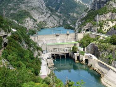 Hidroelektrana Grabovica na rijeci Neretvi.