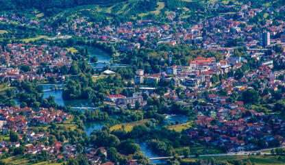 Panorama Bihaća slikana iz aviona