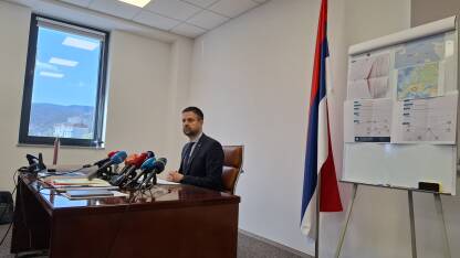 Srđan Amidžić, ministar finansija i trezora BiH Konferencija za novinare Srđana Amidžića, ministra finansija i trezora BiH, o aferi "Vijadukt"