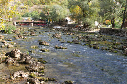 rijeka Buna, kamenito korito rijeke Bune