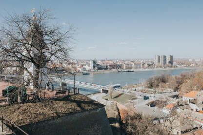 Pogled sa Petrovaradinske tvrđave
