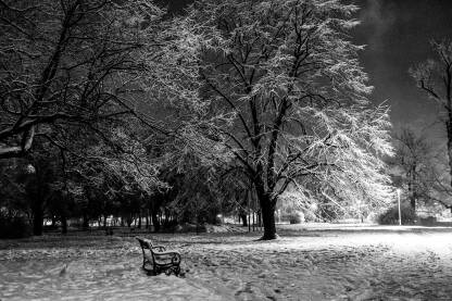 Park Kamberovići Zenica noću