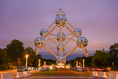 Atomium, simbol Brisela. Popularna turistička atrakcija i znamenitosti u Bruxellesu, Belgija.