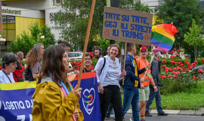 Građani na Bh. povorci ponosa u Sarajevu, 24. juna 2023. Protest za veće prava LGBTIQ zajednice u BiH.
