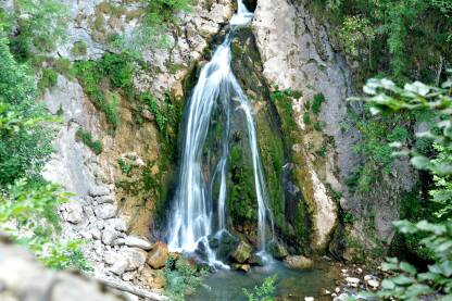 Mali vodopad na rijeci Ilomskoj (pritoka Ugra).