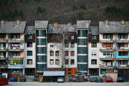 Stambene zgrade u Drvaru.