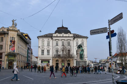 Trg u centru Ljubljane, Slovenija.