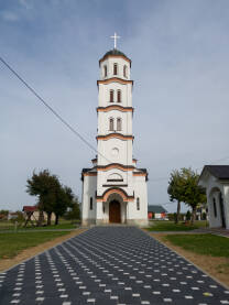 Crkva Rođenja Presvete Bogorodice u Vinskoj, selo na opštini Brod