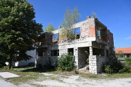Uništena kuća tokom rata u BiH.
