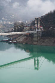 Viseći most preko jablaničkog jezera