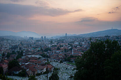 Panorama Sarajeva  i zalazak sunca