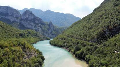 Plaža Diva Grabovica na Neretvi u blizini Jablanice.