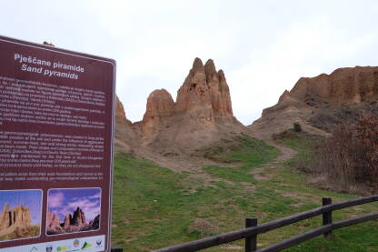 Pješčane piramide, Foča Pješčane piramide nedaleko od Foče.