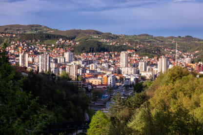 Užice, panorama grada, Srbija Užice, panorama grada, pogled sa saobraćajnice Požega Užice Zlatibor, Srbija