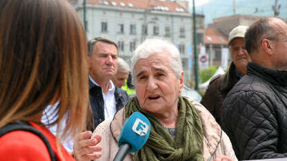 Munira Subašić, predsjednica udruženja Majke Srebrenice. Munira Subašić, aktivistica za ljudska prava.