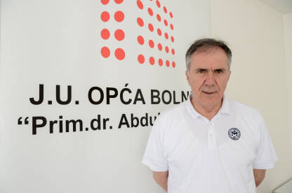 Prim. dr. Ednan Drljević, bivši direktor Opće bolnice „Abdulah Nakaš” u Sarajevu, specijalist infektologije i šef Odjela za infektivne bolesti.