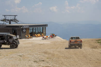 Kafić na vrhu planine Bjelašnice.