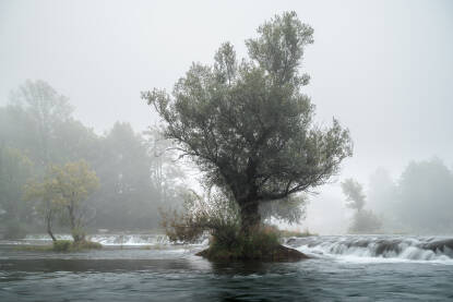 Magla uz rijeku Unu.